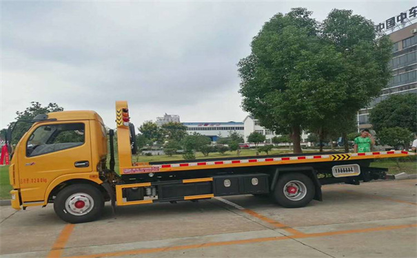 齐齐哈尔定远24小时拖车救援电话号码，定远道路救援公司怎么收费的